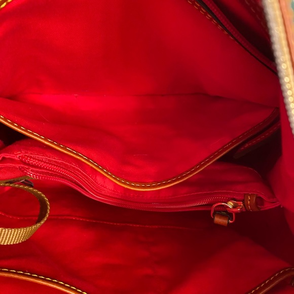 Dooney & Bourke Erica Hobo I Nylon Green Shoulder Bag - Picture 3 of 5